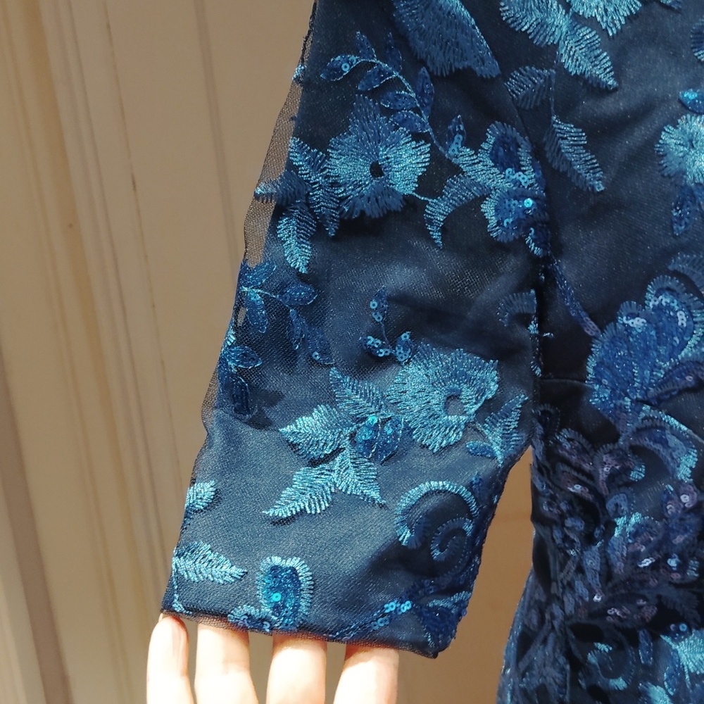 JS Collections "AYANA" Column Gown - Picture 10 of 16